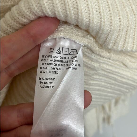 NWT G by Giuliana Black Label Boho Fringe Sleeve Polo Sweater in Ivory - Size M - Picture 4 of 6